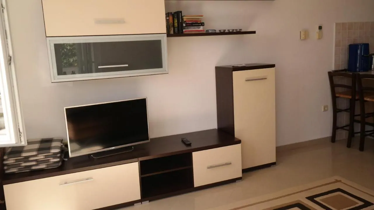Apartmani Lili 노비비노돌스키
